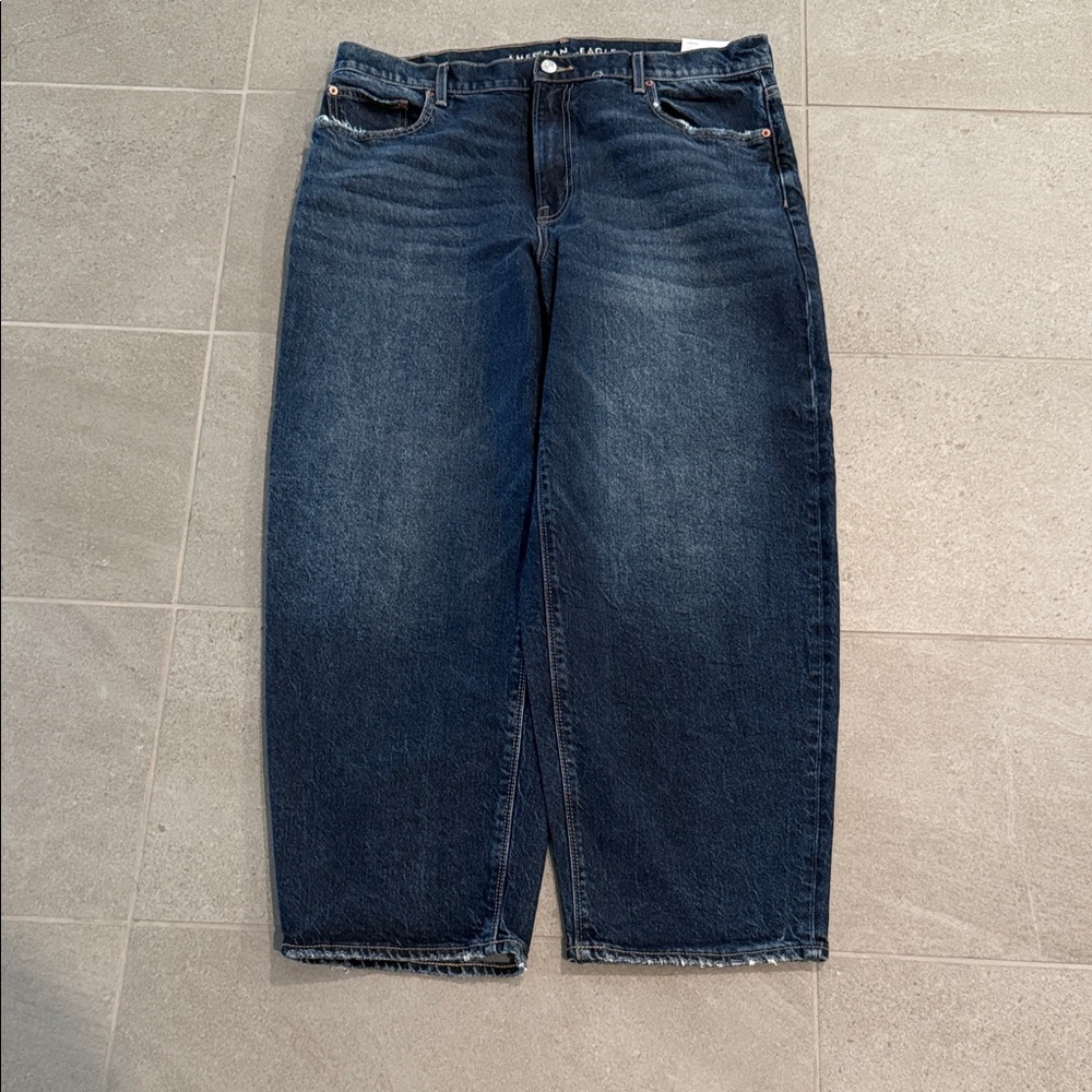 American Eagle Outfitters Women's Relaxed Blue Jeans